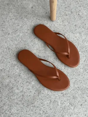 Classic Brown Flats
