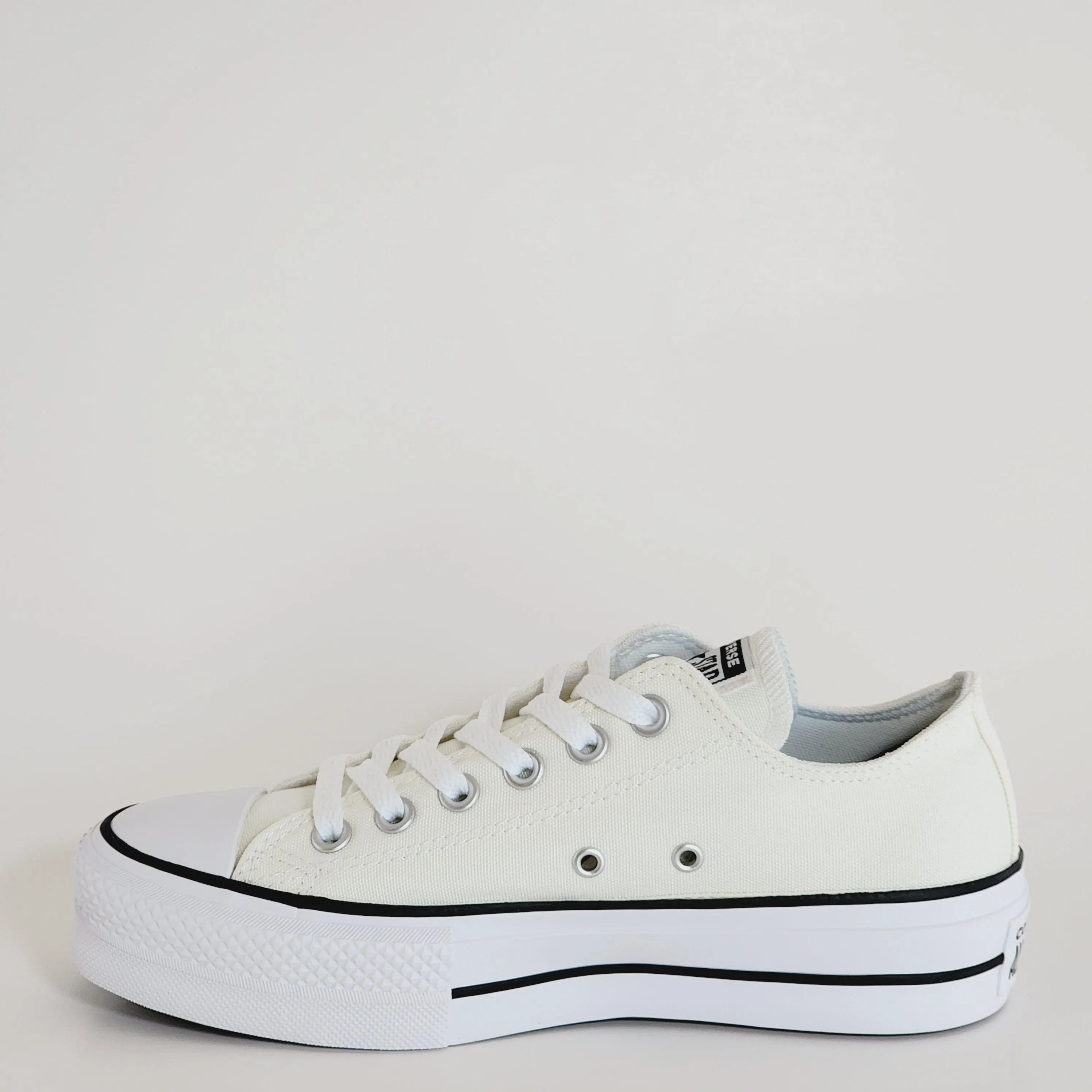Converse CTAS Lift Ox Egret/White/Black Canvas Platform Sneakers A09992C NWT