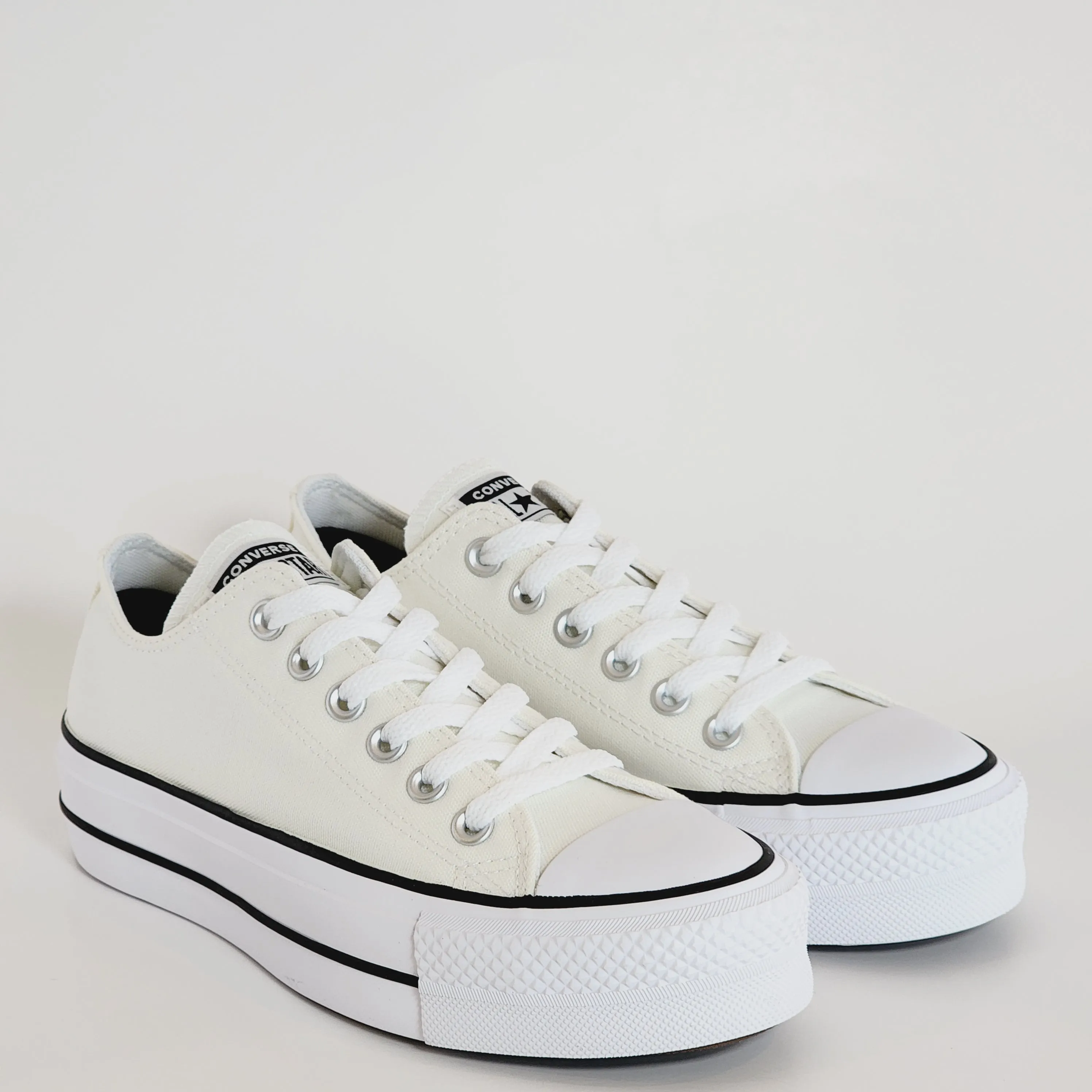Converse CTAS Lift Ox Egret/White/Black Canvas Platform Sneakers A09992C NWT