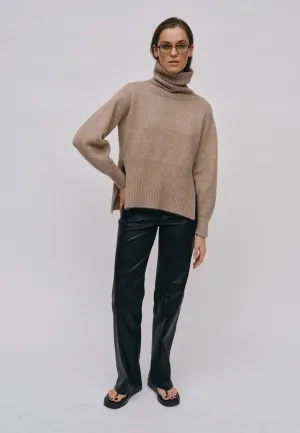 Jojo Knit TurtleNeck