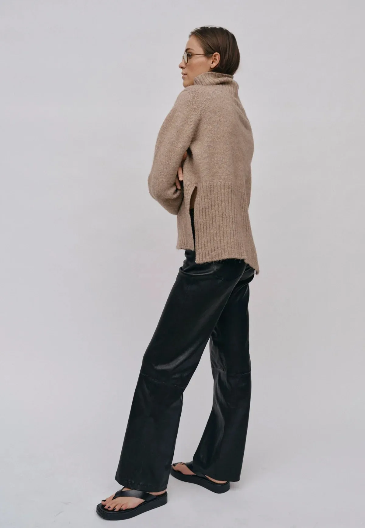 Jojo Knit TurtleNeck