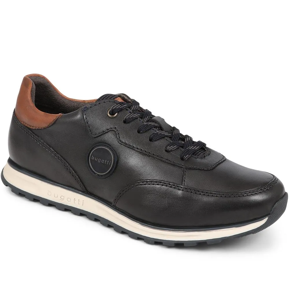 Leather Lace-Up Trainers  - BUG39503 / 324 762