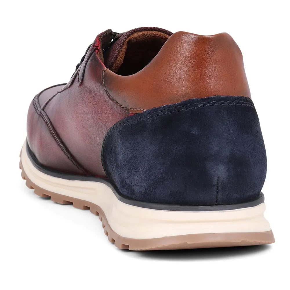 Leather Lace-Up Trainers  - BUG39503 / 324 762