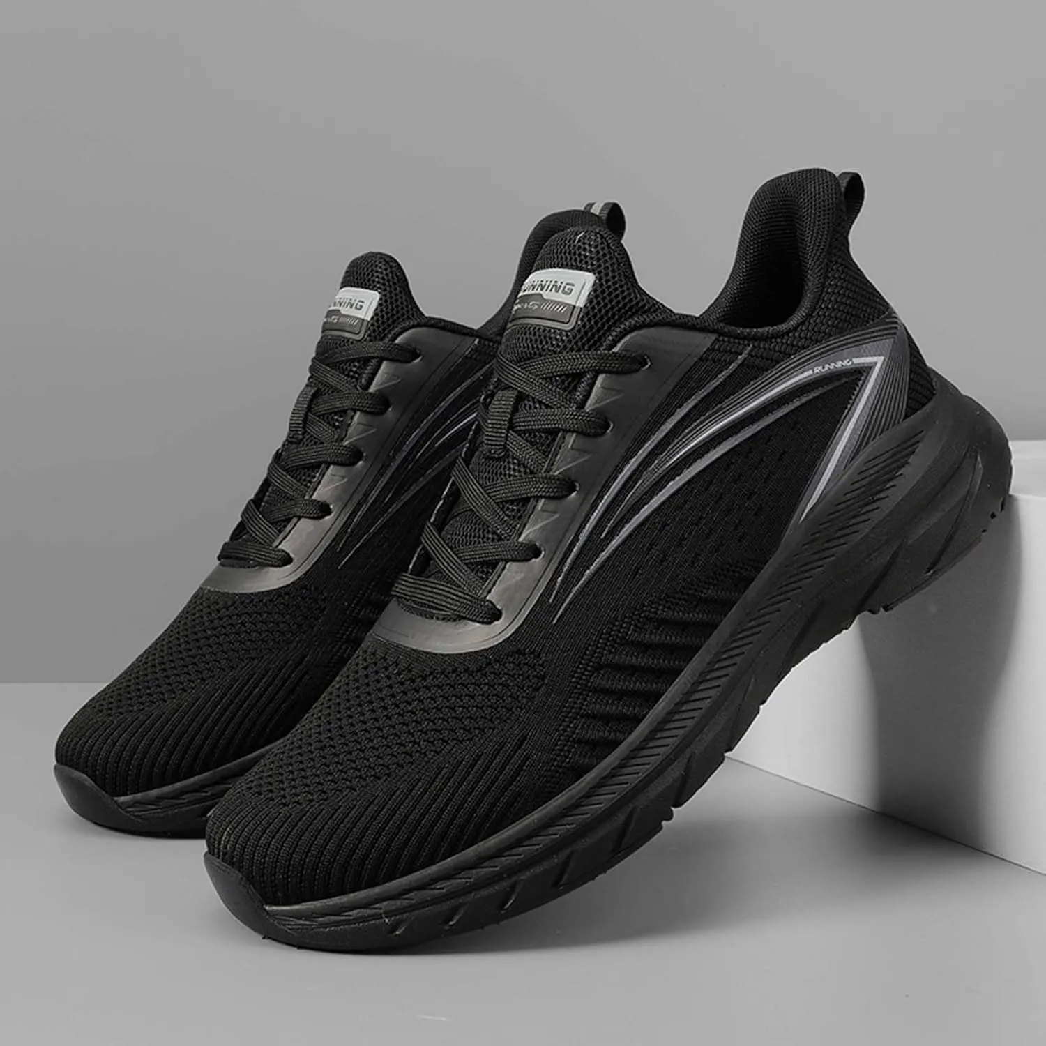 Men's Sports Running Shoes Lightweight Breathable Walking Shoes Non-Slip Outdoor Sports Cross-Country Running Shoes Fashion Sneakers Mesh Athletic Casual Shoes