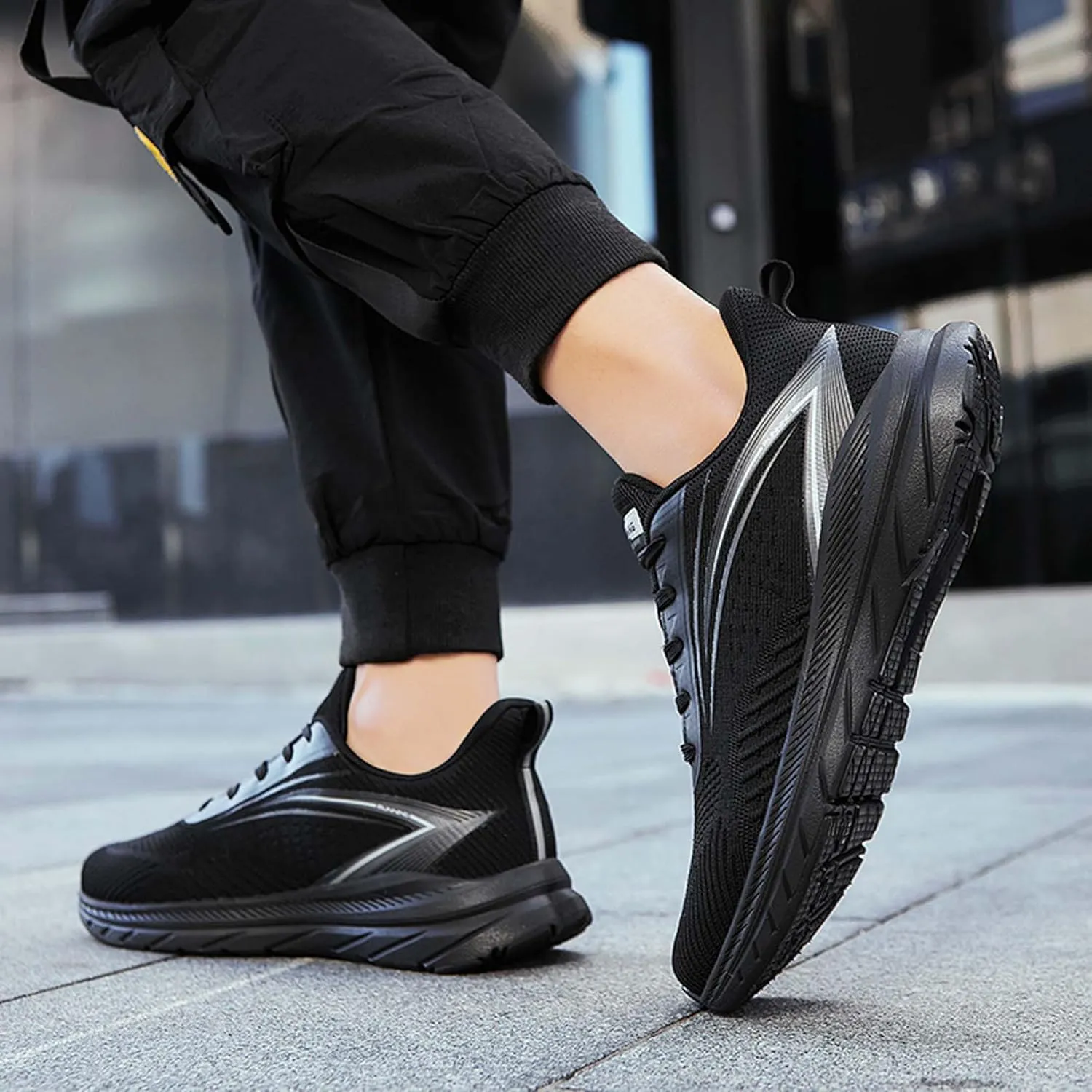 Men's Sports Running Shoes Lightweight Breathable Walking Shoes Non-Slip Outdoor Sports Cross-Country Running Shoes Fashion Sneakers Mesh Athletic Casual Shoes