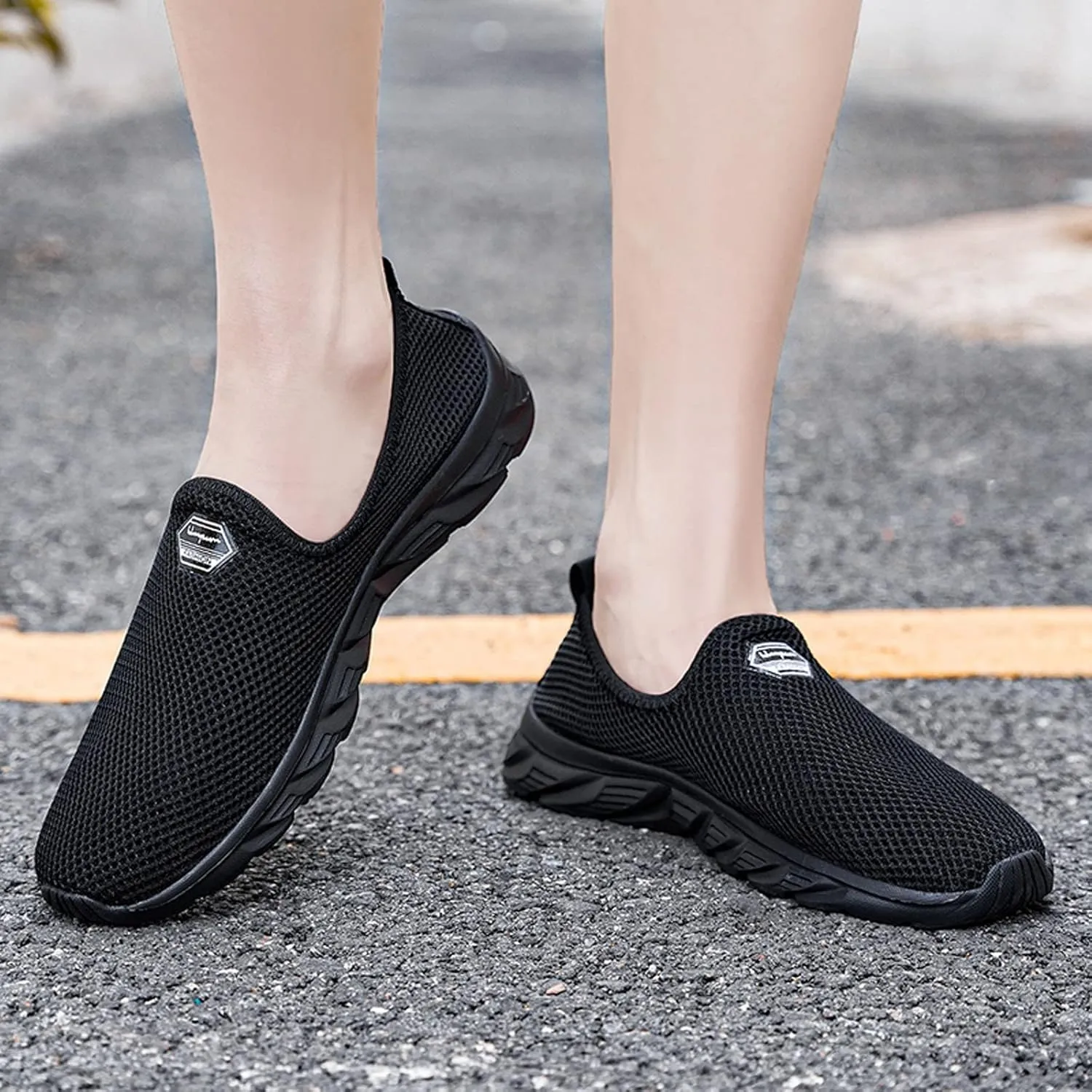 Womens White Tennis Shoes Leather Sneakers Casual Walking Shoes for Women Shoes to Prevent Tip Toe Walking Womens Loafers Shoes Mens Waterproof Sneakers