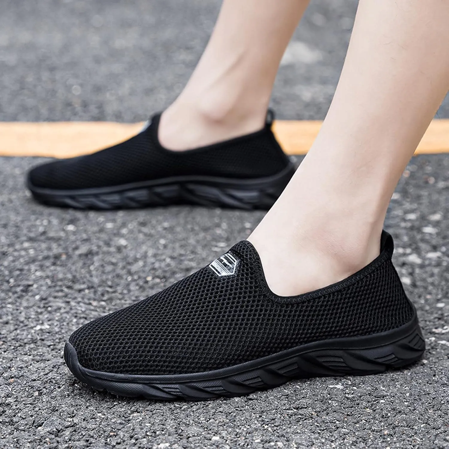 Womens White Tennis Shoes Leather Sneakers Casual Walking Shoes for Women Shoes to Prevent Tip Toe Walking Womens Loafers Shoes Mens Waterproof Sneakers