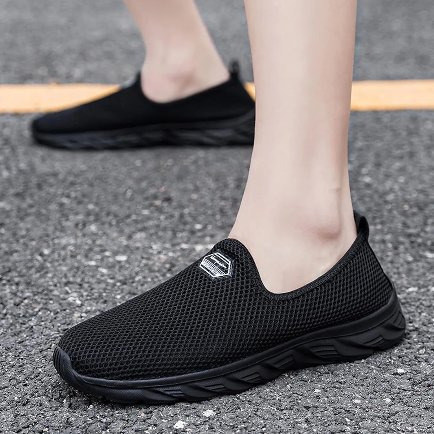 Womens White Tennis Shoes Leather Sneakers Casual Walking Shoes for Women Shoes to Prevent Tip Toe Walking Womens Loafers Shoes Mens Waterproof Sneakers